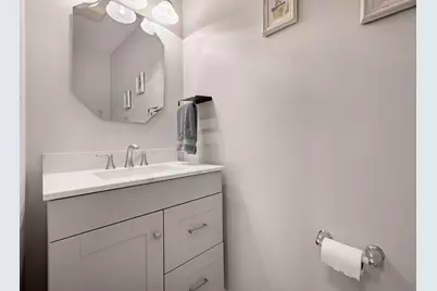 27W711 N Meadowview Drive, Winfield, IL 60190 - Photo 9