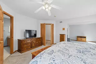 411 Oak Grove Cir, Wauconda, IL 60084 - Photo 13