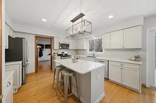 18716 W Jasmine Ct, Grayslake, IL 60030 - Photo 5