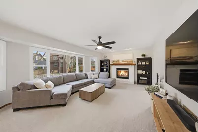 18716 W Jasmine Court, Grayslake, IL 60030 - Photo 9