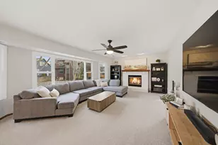 18716 W Jasmine Ct, Grayslake, IL 60030 - Photo 9