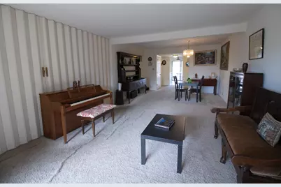 1706 Northfield Square #D, Northfield, IL 60093 - Photo 7