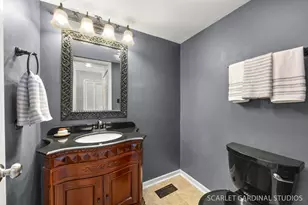 1222 Goldenrod Ln, Hoffman Estates, IL 60192 - Photo 15