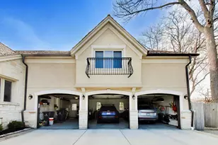 1414 Canterbury Ln, Glenview, IL 60025 - Photo 3