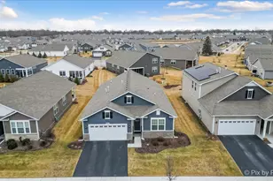 243 Durham St, North Aurora, IL 60542 - Photo 3