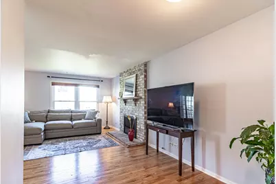 1577 Pinetree Drive, Gurnee, IL 60031 - Photo 5