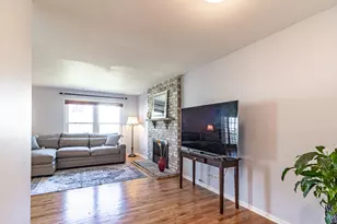 1577 Pinetree Dr, Gurnee, IL 60031 - Photo 5