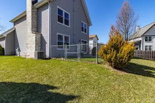 1577 Pinetree Dr, Gurnee, IL 60031 - Photo 33