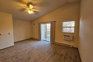 1435 Spring Brook Ct, Round Lake Beach, IL 60073 - Photo 7