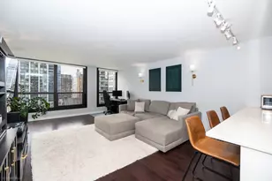 1030 N State St, Chicago, IL 60610 - Photo 7