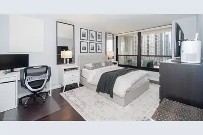 1030 N State Street #8J, Chicago, IL 60610 - Photo 11