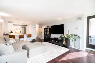 1030 N State St, Chicago, IL 60610 - Photo 9