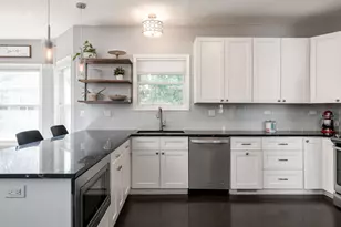 803 S Maple Ave, Oak Park, IL 60304 - Photo 9