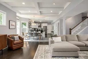 803 S Maple Ave, Oak Park, IL 60304 - Photo 5