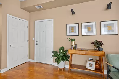 2622 W Diversey Avenue #201, Chicago, IL 60647 - Photo 9