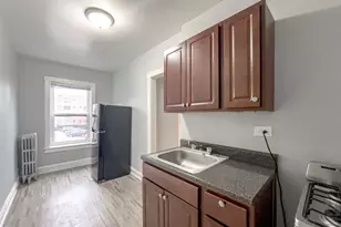 4606 N Beacon St, Chicago, IL 60640 - Photo 5