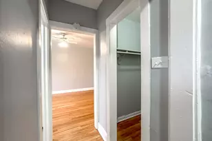 4606 N Beacon St, Chicago, IL 60640 - Photo 9