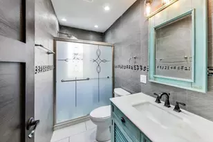 6544 N Albany Ave, Chicago, IL 60645 - Photo 15