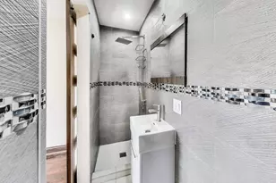 6544 N Albany Ave, Chicago, IL 60645 - Photo 9