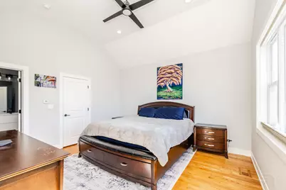 5739 W Grover Street, Chicago, IL 60630 - Photo 17