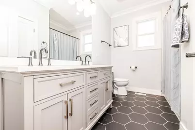 5739 W Grover Street, Chicago, IL 60630 - Photo 25