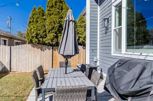 5739 W Grover St, Chicago, IL 60630 - Photo 33