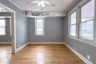 8015 S Harper Ave, Chicago, IL 60619 - Photo 3