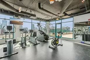 340 W Superior St, Chicago, IL 60654 - Photo 23