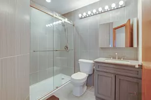 632 Grosse Pointe Cir, Vernon Hills, IL 60061 - Photo 29