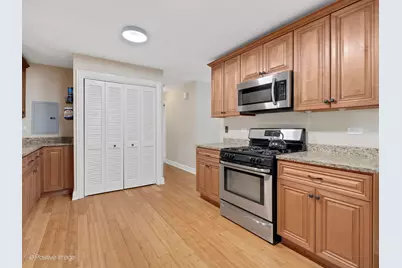 350 Shawnee Drive, Carol Stream, IL 60188 - Photo 11