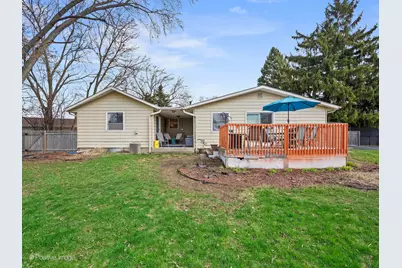 350 Shawnee Drive, Carol Stream, IL 60188 - Photo 21