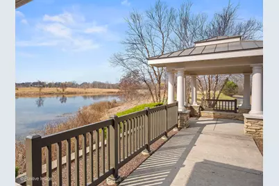 350 Shawnee Drive, Carol Stream, IL 60188 - Photo 25