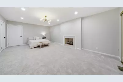 9248 N Maryland Street, Niles, IL 60714 - Photo 11