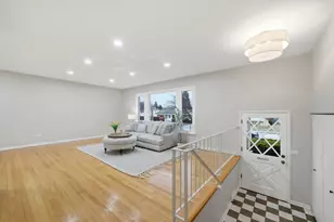 9248 N Maryland St, Niles, IL 60714 - Photo 5