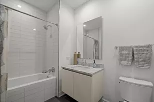 360 W Erie St, Chicago, IL 60654 - Photo 17