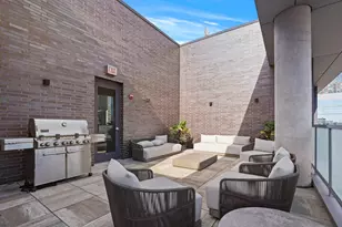 360 W Erie St, Chicago, IL 60654 - Photo 27