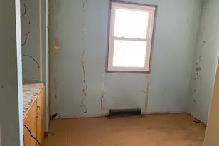 2135 13th St, Peru, IL 61354 - Photo 7