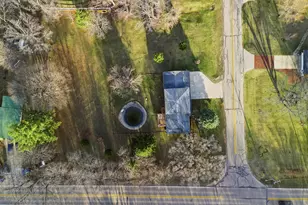 702 Highcrest Rd, Dixon, IL 61021 - Photo 11