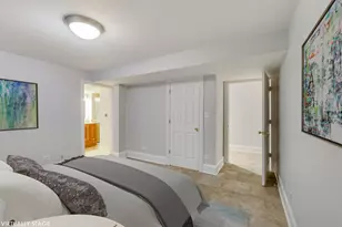 320 W Evergreen Ave, Chicago, IL 60610 - Photo 9