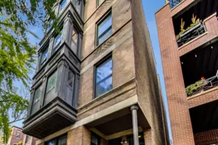 320 W Evergreen Ave, Chicago, IL 60610 - Photo 1