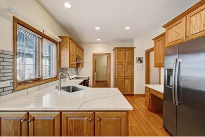 61 Berkshire Court, Burr Ridge, IL 60527 - Photo 11