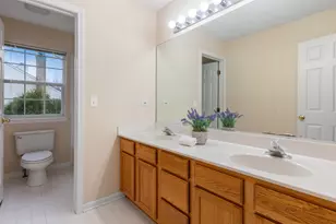 14200 Oakwood Ct, Libertyville, IL 60048 - Photo 29