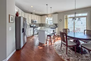 28W078 Shelburne Farms Dr, Winfield, IL 60190 - Photo 5