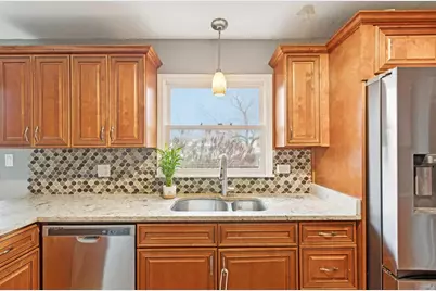 333 Grosvenor Court, Bolingbrook, IL 60440 - Photo 7