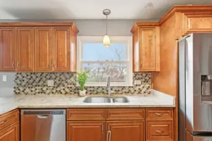 333 Grosvenor Ct, Bolingbrook, IL 60440 - Photo 7