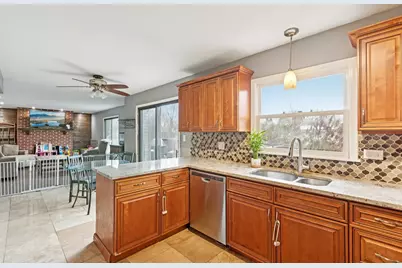 333 Grosvenor Court, Bolingbrook, IL 60440 - Photo 9