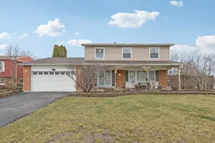 333 Grosvenor Ct, Bolingbrook, IL 60440 - Photo 1