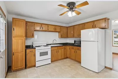 506 Kenyon Avenue, Romeoville, IL 60446 - Photo 13