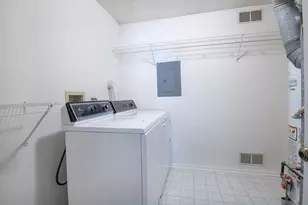 1001 Butternut Ln, Mount Prospect, IL 60056 - Photo 15