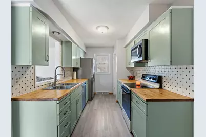 2814 Hillside Court, Bettendorf, IA 52722 - Photo 7